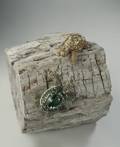 Hemmerle brooch female and male turtle