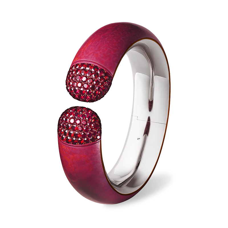 Hemmerle's iconic harmony bangle